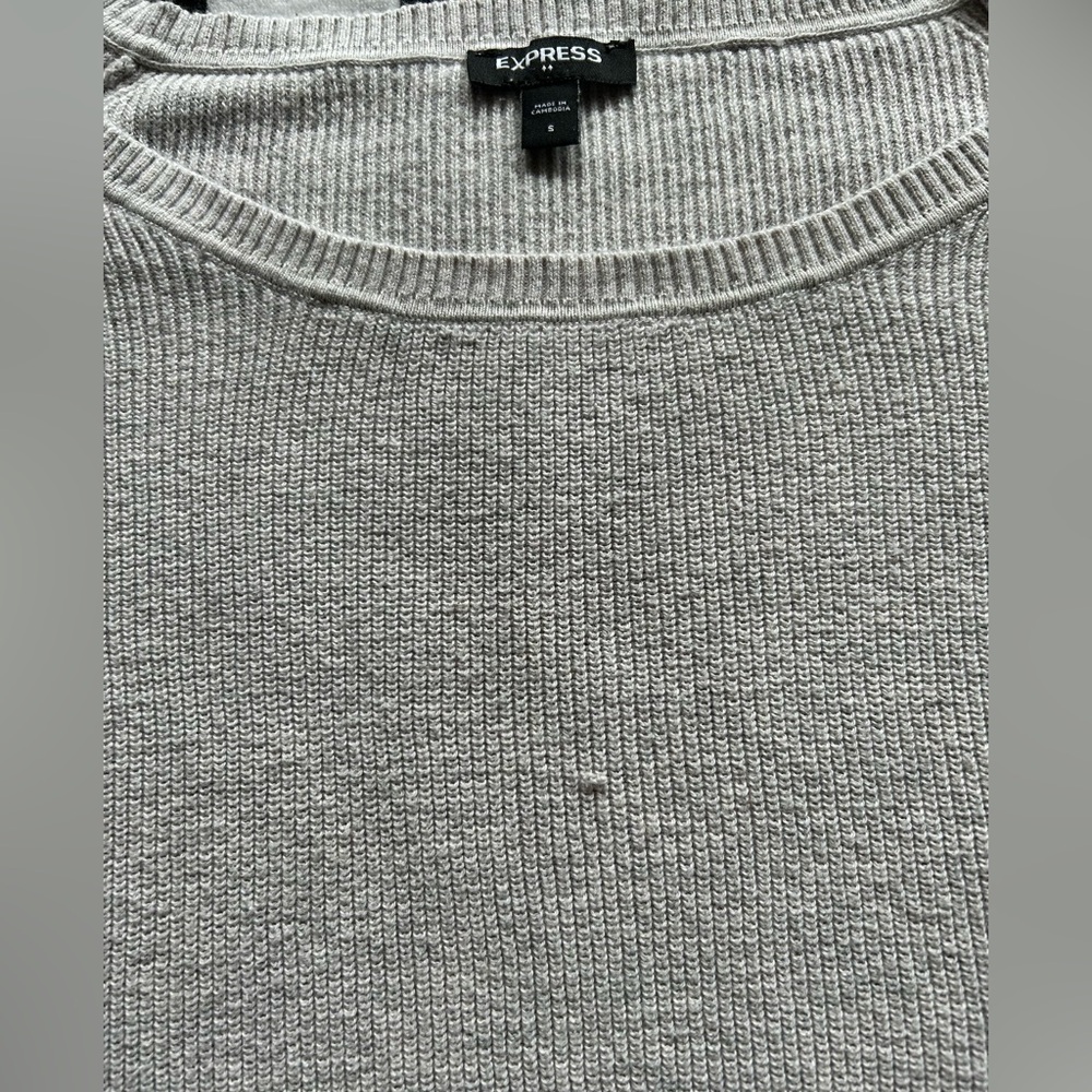 Express Sweater - Picture 2 of 6